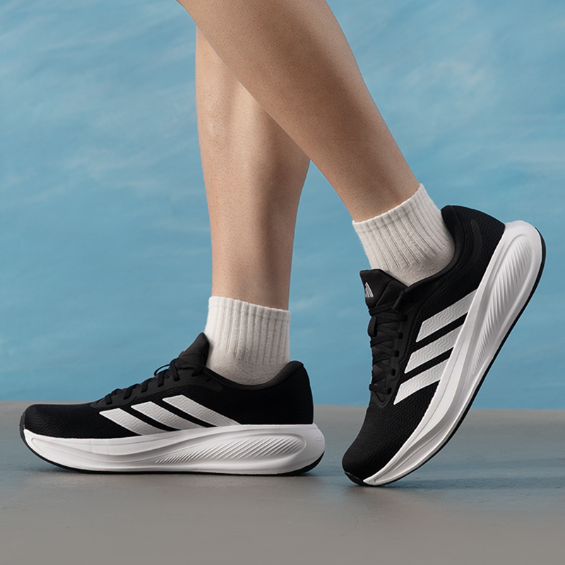 Мужская и женская обувь Adidas – обзор и цена Lightweight Road Running Shoes