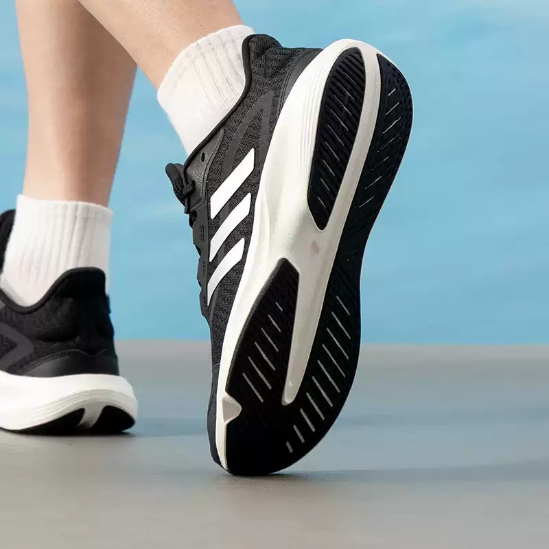 Мужская и женская обувь Adidas – обзор и цена Lightweight Road Running Shoes