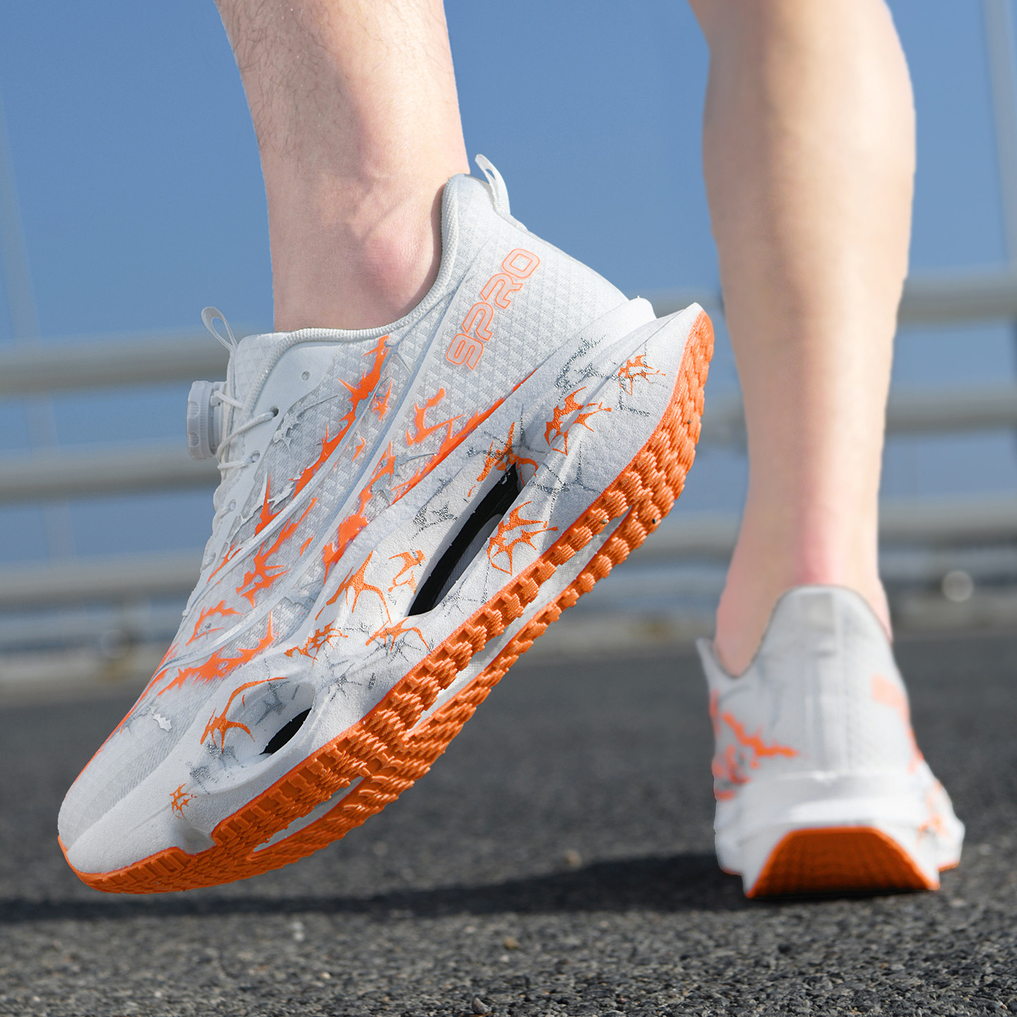Новые кроссовки для трейлранни – обзор и цена Lightweight Road Running Shoes
