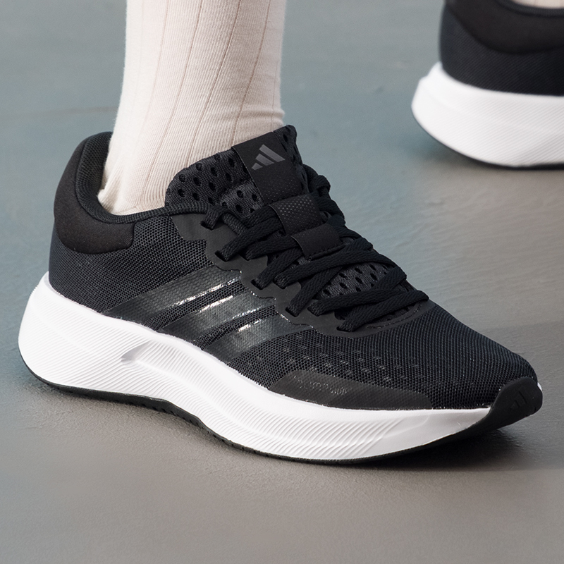 Женская обувь Adidas, оригинал – обзор и цена Lightweight Road Running Shoes