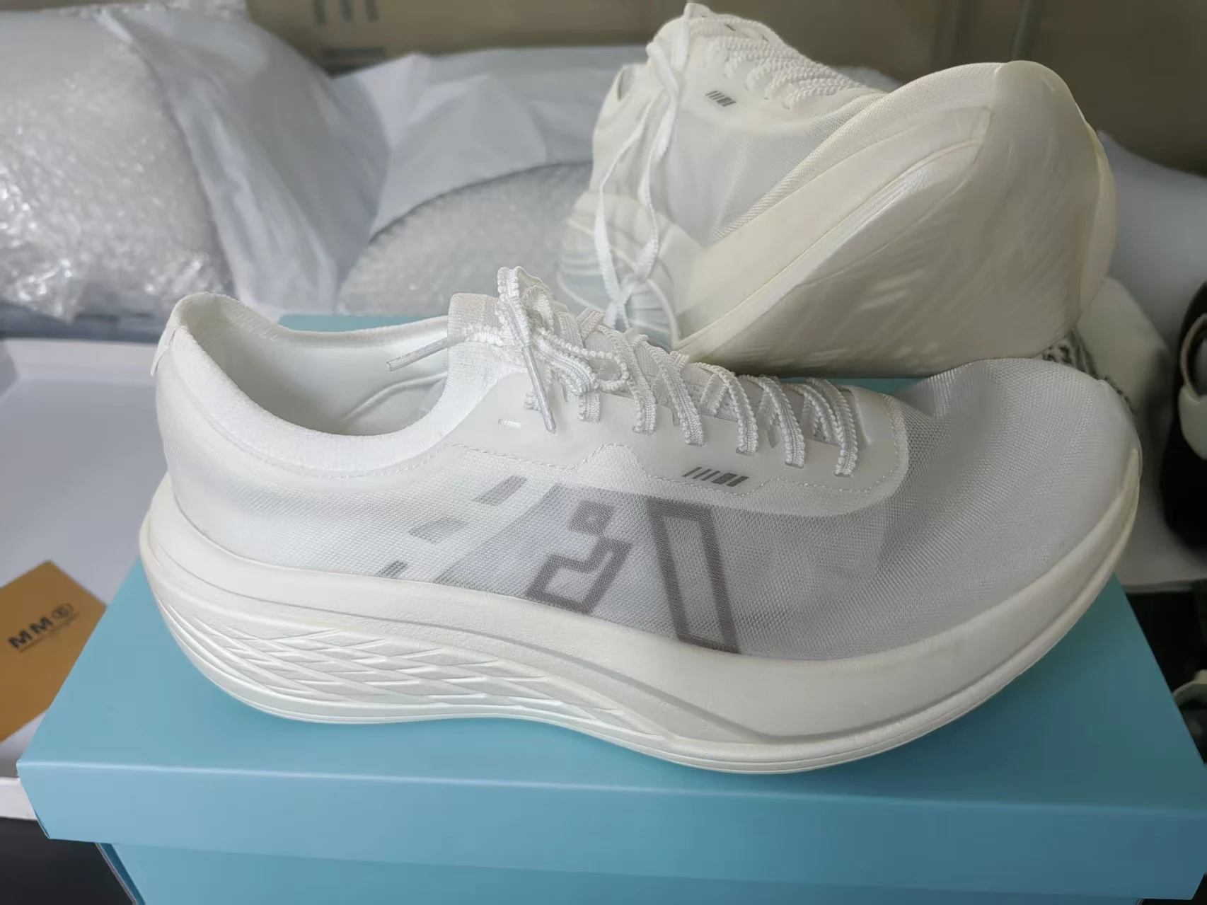 Кроссовки для бега Runsifly Gu – обзор и цена Lightweight Road Running Shoes