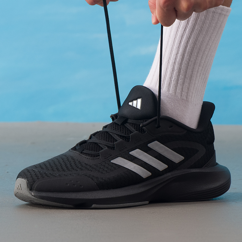 Мужская и женская обувь Adidas – обзор и цена Lightweight Road Running Shoes